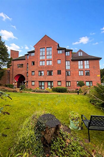 1 Bedroom Apartment For Sale In Coed Pella Road, Colwyn Bay, LL29