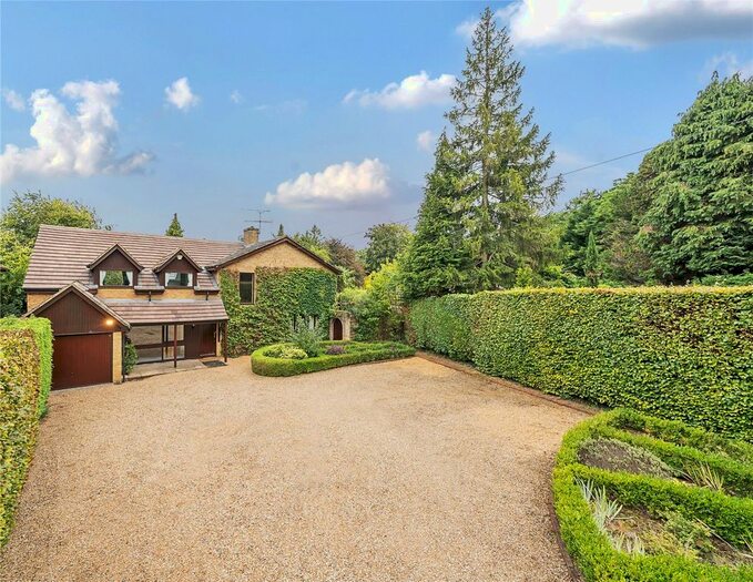 4 Bedroom Detached House To Rent In Rowbarns Way, East Horsley, Leatherhead, KT24