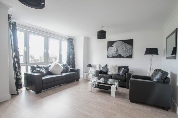 4 Bedroom Terraced House To Rent In Woodlands Terrace, Cults, Aberdeen, AB15