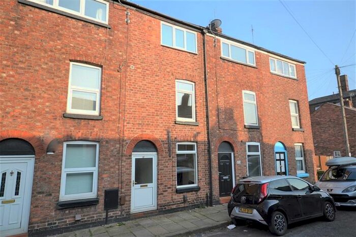 3 Bedroom Terraced House To Rent In Pitt Street, Macclesfield, SK11