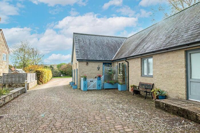 2 Bedroom Semi-Detached Bungalow For Sale In High Street, Niton, PO38
