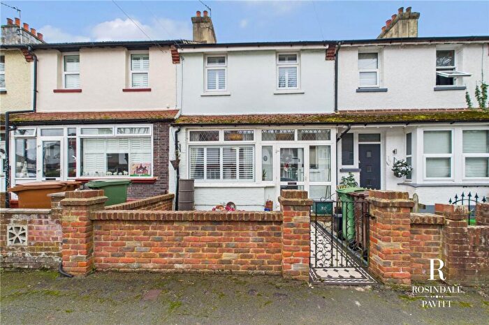 3 Bedroom Terraced House For Sale In South Avenue, Carshalton, SM5