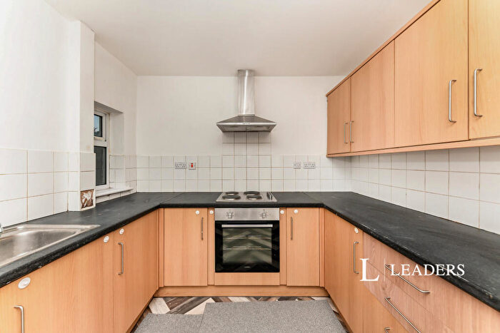 3 Bedroom Terraced House To Rent In Hainton Avenue, DN32