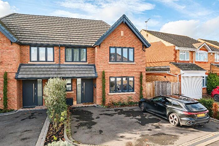 5 Bedroom Semi Detached House To Rent In Oldway Lane, Cippenham, SL1