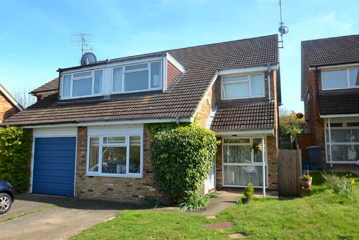 4 Bedroom Semi-Detached House To Rent In Woodfield Road, Radlett, WD7