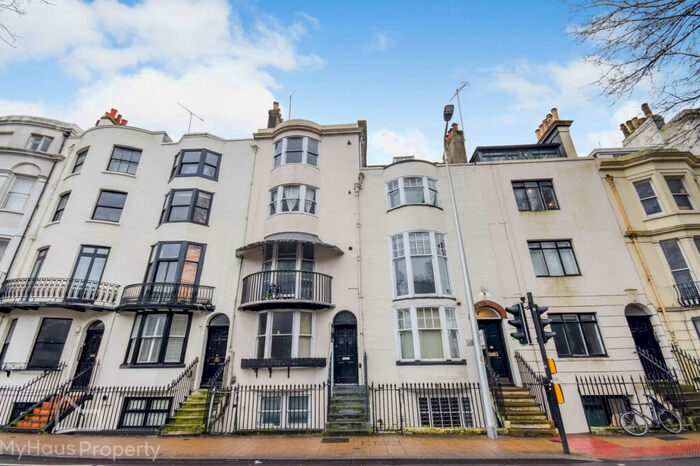 1 Bedroom Apartment To Rent In Grand Parade, BN2