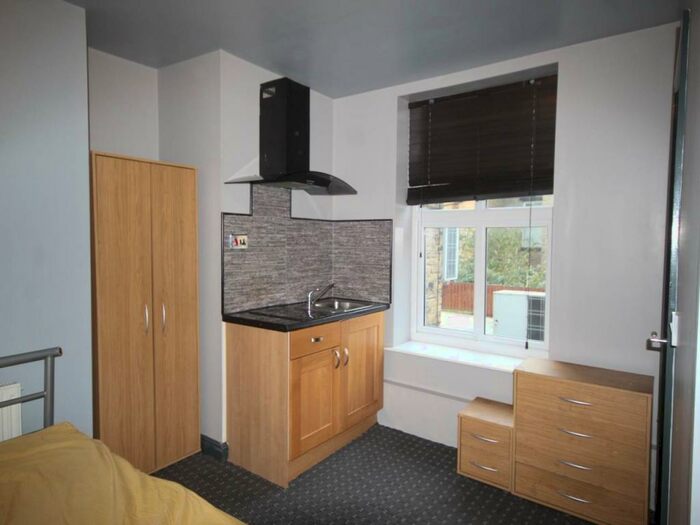 1 Bedroom House To Rent In Southbrook Terrace, , Bradford, BD7
