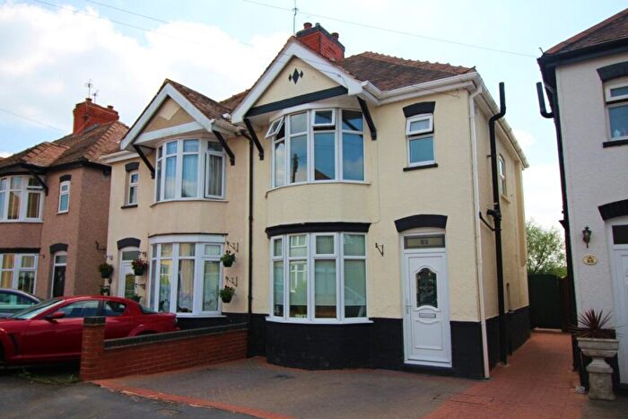3 Bedroom Semi-Detached House To Rent In Oban Road, Hinckley, Leicestershire, LE10