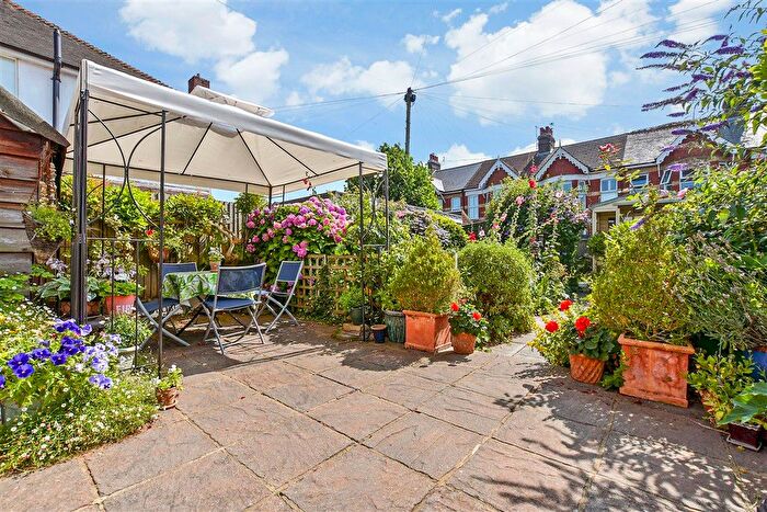 3 Bedroom Semi-Detached House For Sale In The Grove, Deal, Kent, CT14