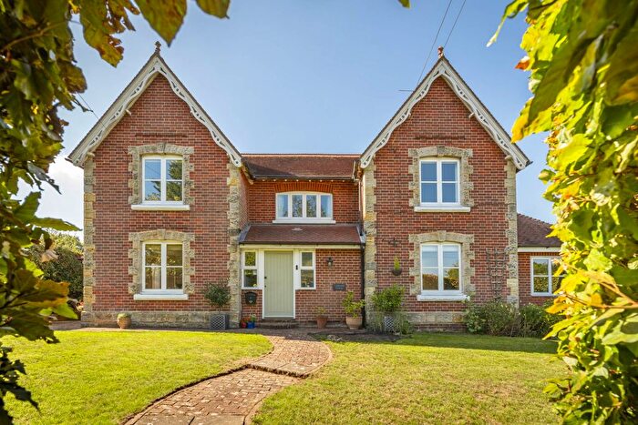 4 Bedroom Detached House For Sale In Eridge Road, Groombridge (No Chain), TN3