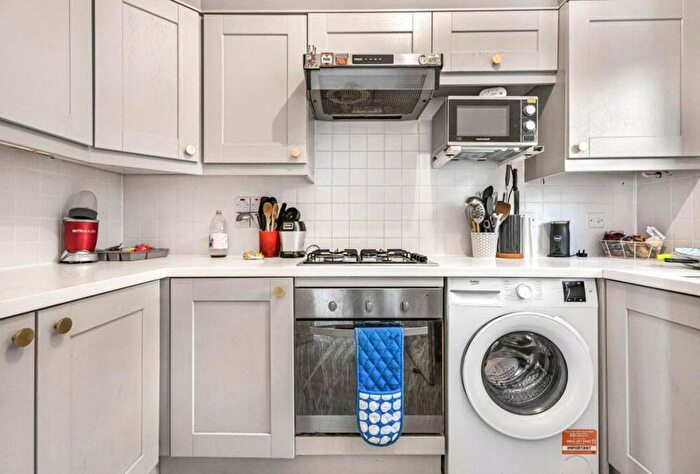 4 Bedroom Detached House To Rent In Umfreville Road, London, N4