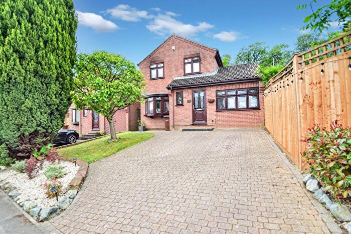 4 Bedroom Detached House For Sale In Highgrove Road, Walderslade, Chatham, ME5