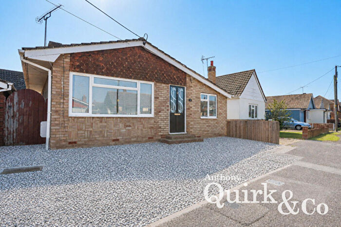 3 Bedroom Detached Bungalow For Sale In Norton Avenue, Canvey Island, SS8
