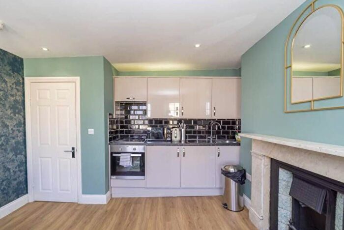 1 Bedroom Studio To Rent In Brunswick Place, Brighton, BN3