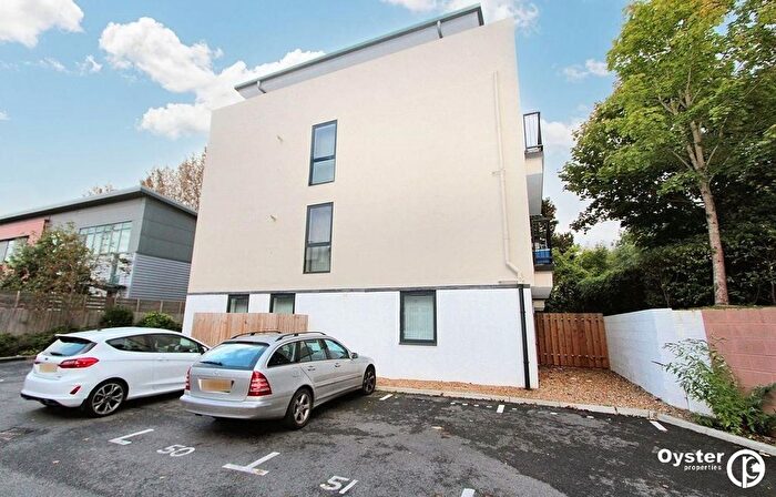 2 Bedroom Flat To Rent In Dwight Road, Watford, WD18