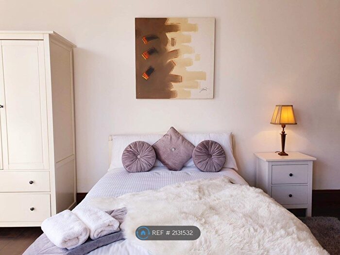 Studio To Rent In Paisley Road West, Glasgow, G51