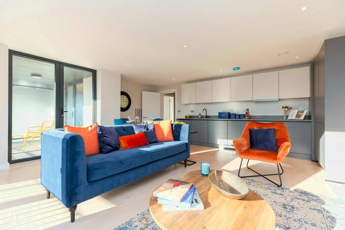 2 Bedroom Apartment To Rent In Homestead Heights, Tottenham Lane, Crouch End, London, N8