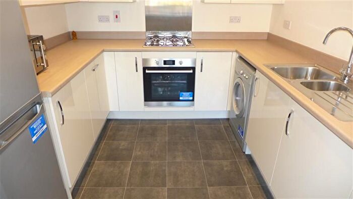 3 Bedroom Property To Rent In Cecil Terrace, Tipton, DY4