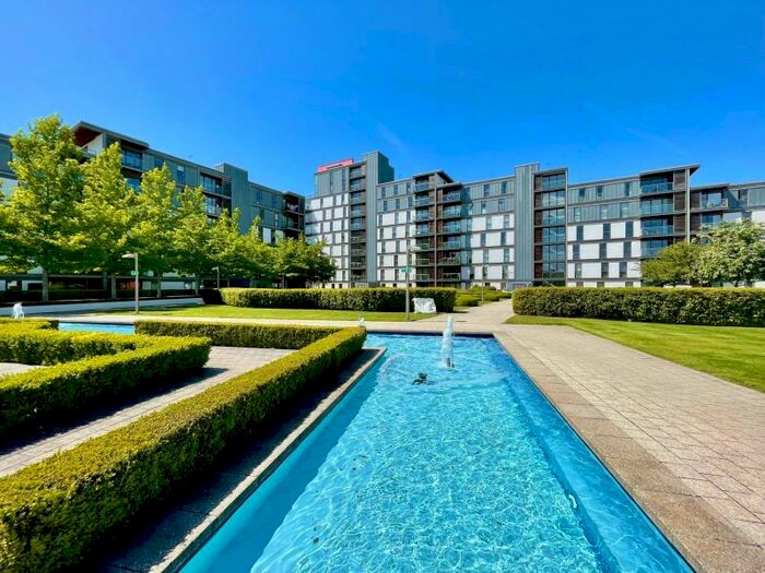 2 Bedroom Apartment To Rent In Garnet House, Vizion, MK9