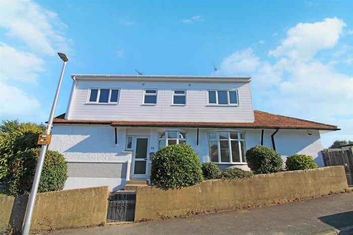 3 Bedroom Semi-Detached Bungalow To Rent In Eastcourt Lane, Gillingham ME8