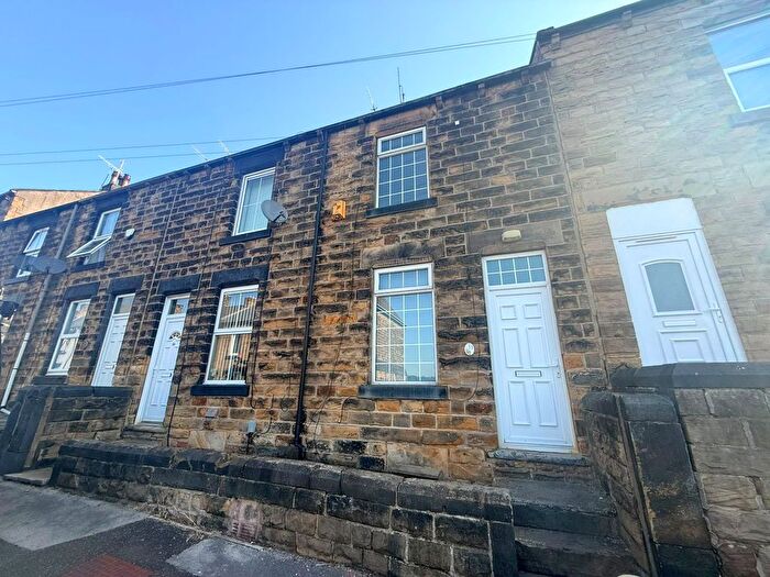 3 Bedroom Terraced House For Sale In James Street, Worsbrough Dale, Barnsley, S70