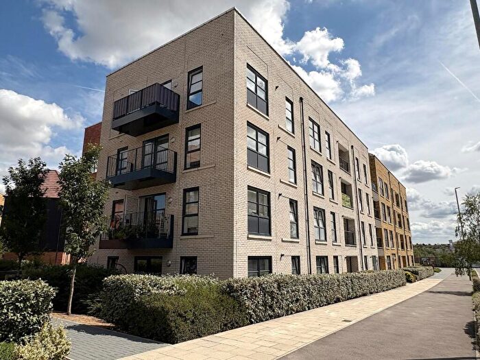 2 Bedroom Flat For Sale In Eastern Avenue, Western Cross, Ebbsfleet Valley, Swanscombe, DA10