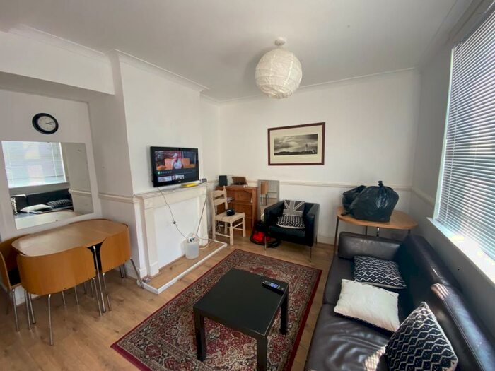 1 Bedroom Apartment To Rent In Newcome Road, Portsmouth, PO1