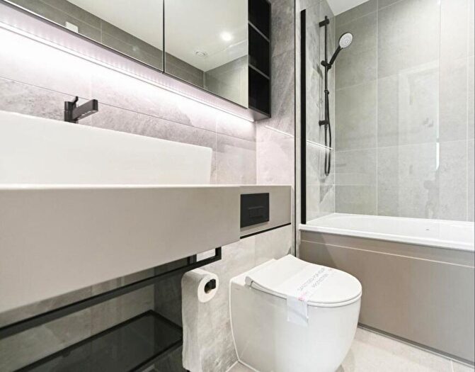 1 Bedroom Flat To Rent In Hawker House, Damsel Grove, Woodberry Down, N4
