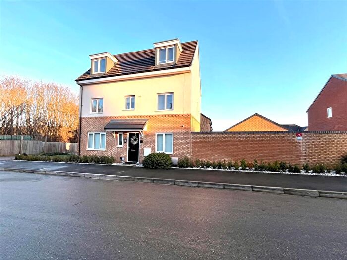 4 Bedroom Property To Rent In Inger Drive, Gedling, Nottingham, NG4