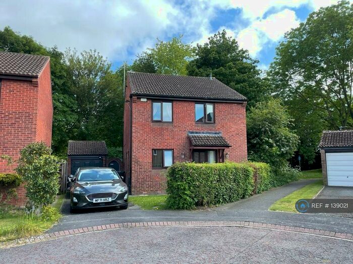 4 Bedroom Detached House To Rent In Stonehaven Way, Darlington, DL1