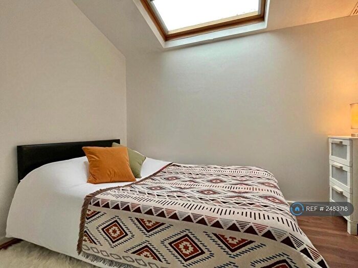 1 Bedroom Flat To Rent In Victoria Park Avenue, Leeds, LS13