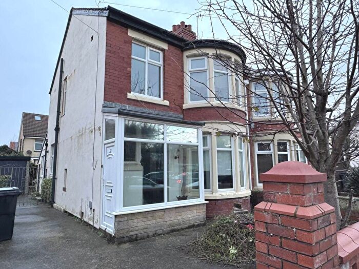 3 Bedroom Semi-Detached House For Sale In Belvere Avenue, Blackpool, FY4