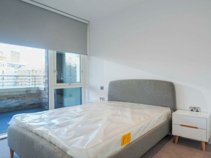 3 Bedroom Apartment To Rent In Surrey Quays Road, London, SE16