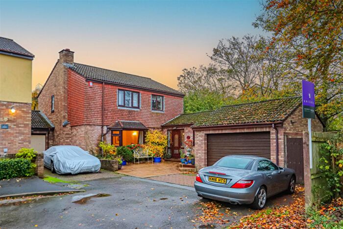 4 Bedroom Detached House For Sale In Griffin Close, Barry, CF62