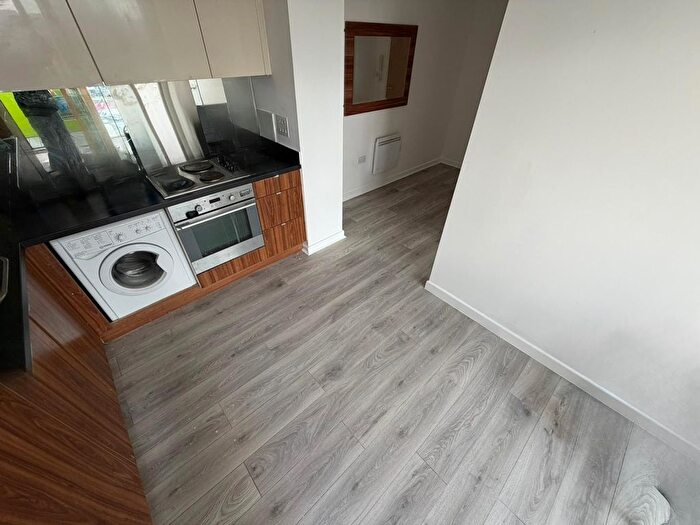 3 Bedroom Flat To Rent In Arboretum Place, Barking, IG11