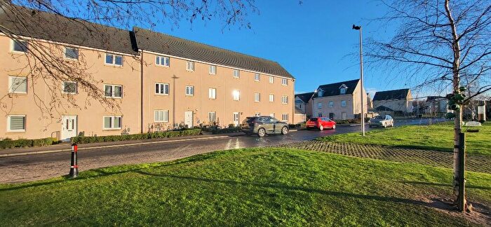 2 Bedroom Flat To Rent In Wester Kippielaw Drive, Easthouses, Dalkeith, EH22