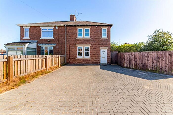 2 Bedroom Semi-Detached House For Sale In Murray Road, Wallsend, NE28