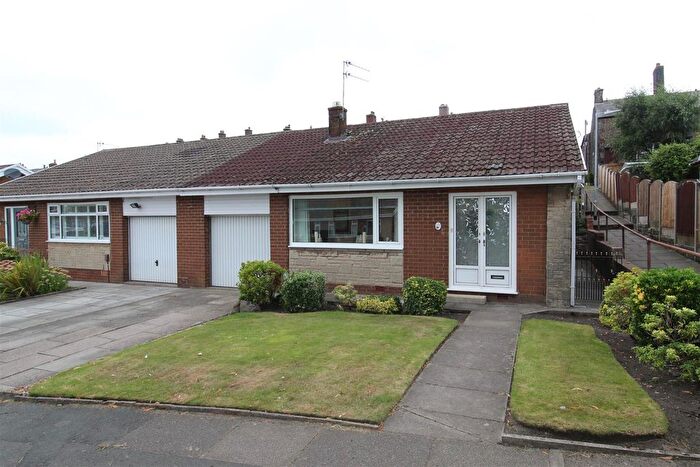 3 Bedroom Semi-Detached Bungalow For Sale In Melbourne Close, Horwich, Bolton, BL6