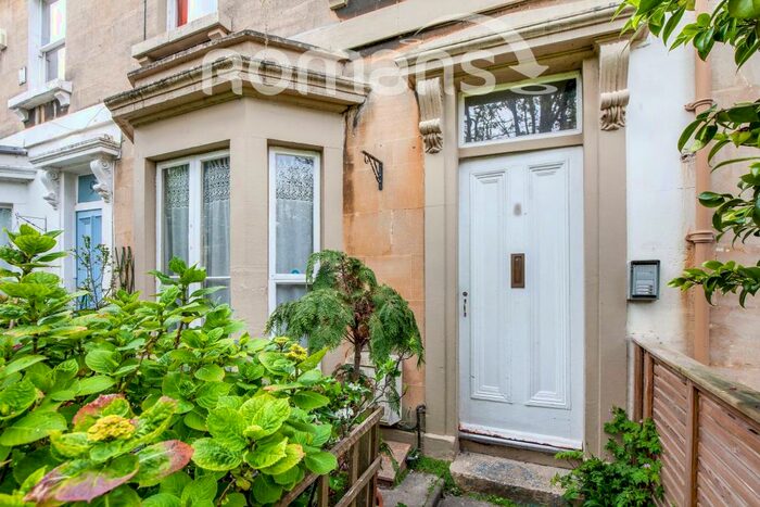 2 Bedroom Maisonette To Rent In Nelson Villas, BA1