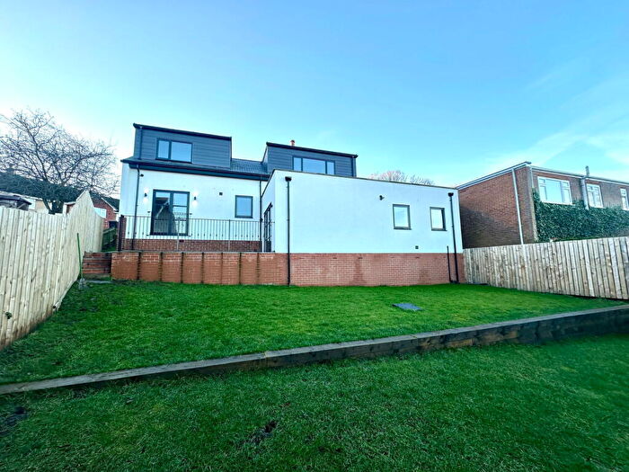 4 Bedroom Detached House For Sale In Leyfield Bank, Holmfirth, HD9