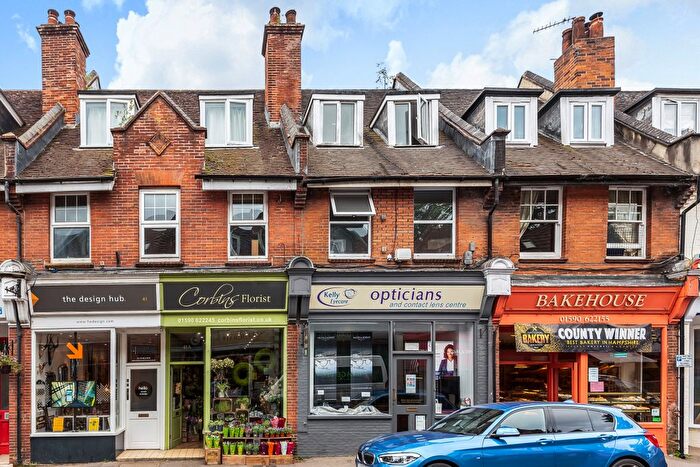 2 Bedroom Maisonette To Rent In Brookley Road, Brockenhurst, SO42