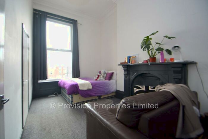 1 Bedroom Flat To Rent In Moorland Road, Hyde Park, Leeds, LS6