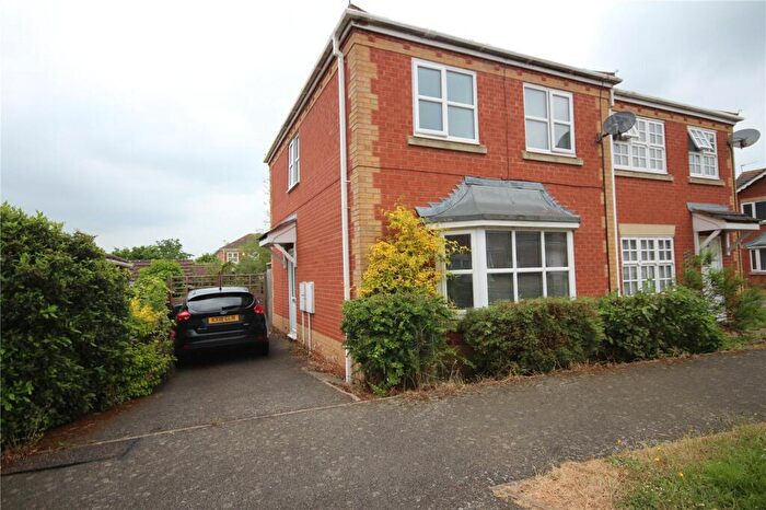 3 Bedroom Semi-Detached House To Rent In Cross Waters Close, Wootton, Northampton, Northamptonshire, NN4