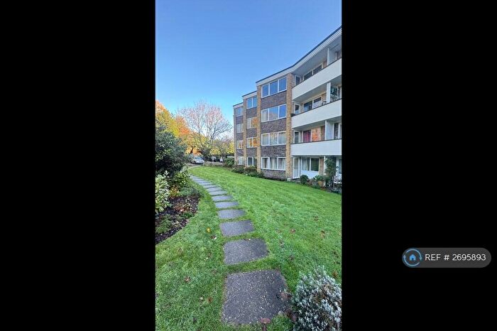 2 Bedroom Flat To Rent In Redcourt, Southampton, SO16