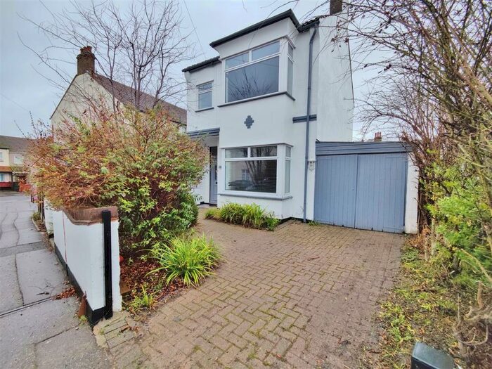 3 Bedroom House To Rent In St. Georges Park Avenue, Westcliff-On-Sea, SS0