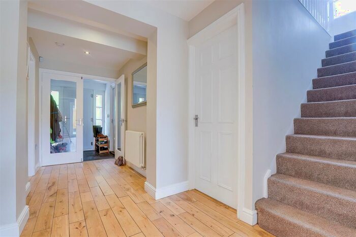 5 Bedroom Detached House For Sale In Orchard Court, Oxton, Southwell, Nottinghamshire, NG25