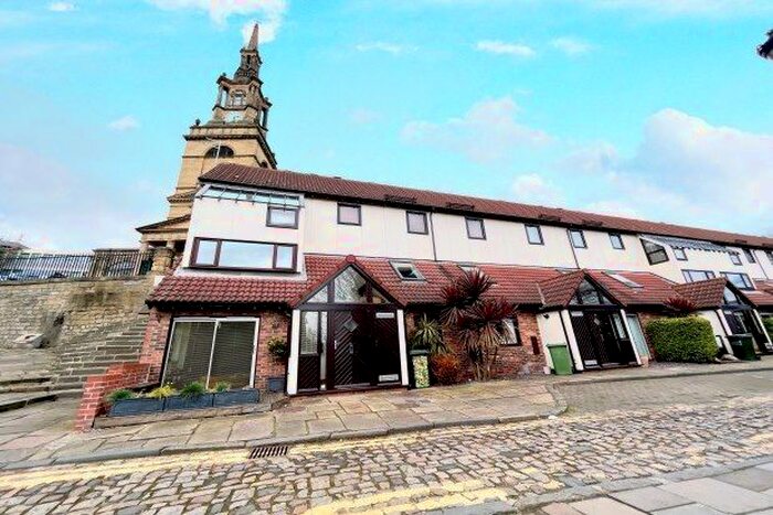 2 Bedroom End Of Terrace House To Rent In Dog Bank, Newcastle Upon Tyne, NE1