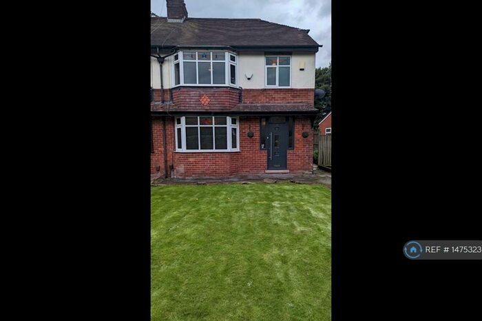 3 Bedroom Semi-Detached House To Rent In Manchester Road, Rochdale, OL11