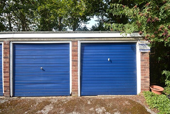 Garage / Parking To Rent In Lumb Close, Bramhall, SK7