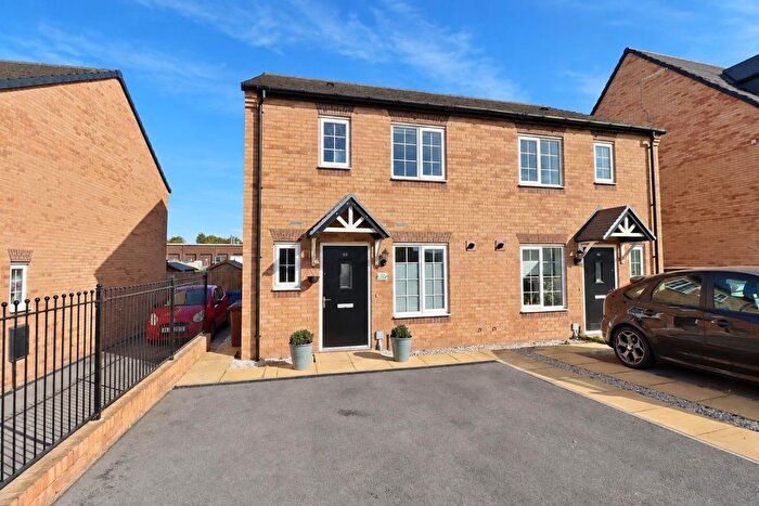 3 Bedroom Semi-Detached House For Sale In Young Drive, Market Weighton, York, YO43
